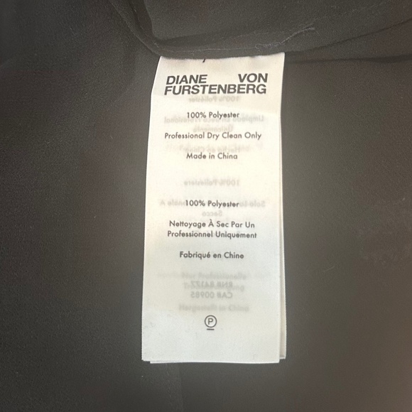 NWT - DVF black semi-sheer chiffon blouse with blue orchid print - Size 12 - Picture 11 of 11